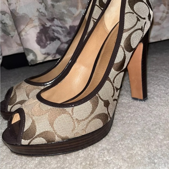 Coach Breana Signature Canvas and Patent Peep Toe Platform Heels- Size 10M - Picture 6 of 7